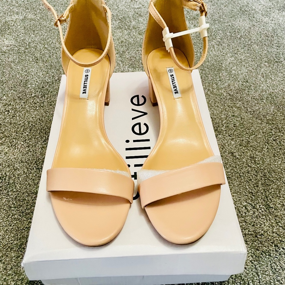 Stillieve 9.5 nude sandals - new in box